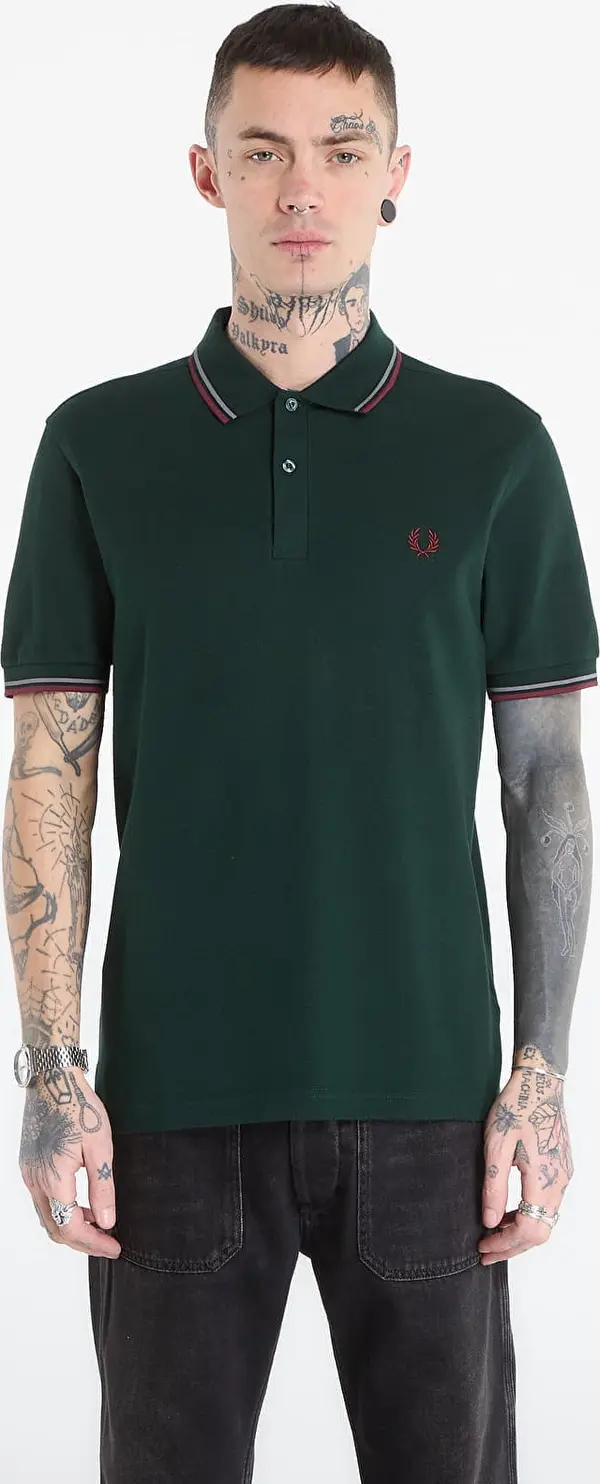 FRED PERRY Тениска FRED PERRY Twin Tipped Fred Perry Shirt Grsrts/ Stkbl/ Oxb M