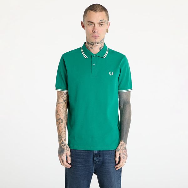 FRED PERRY Тениска FRED PERRY Twin Tipped Fred Perry Shirt Label Green/ Ecru L