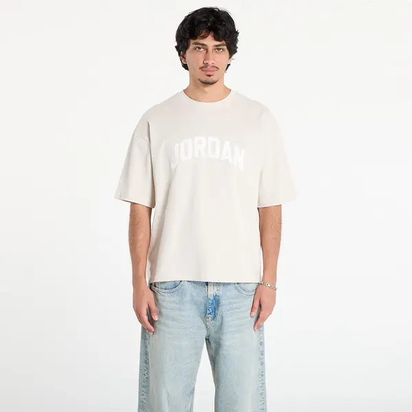 Jordan Тениска Jordan Flight Essentials Men's T-Shirt Lt Orewood Brn/ Sail S
