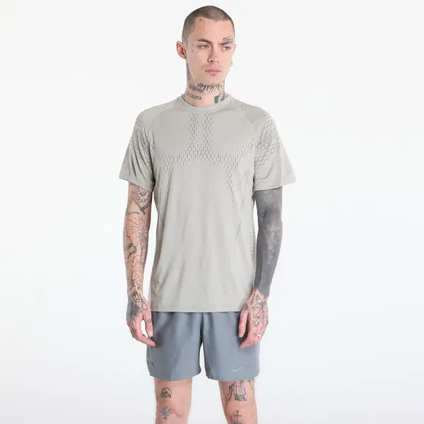 Nike Тениска Nike Stride Plus Men's Dri-FIT ADV Short-Sleeve Running Top Spruce Fog/ Light Army/ Reflective Silv L