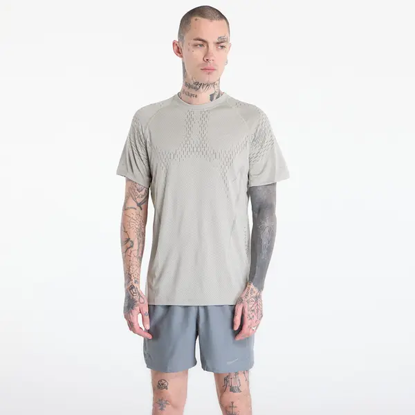 Nike Тениска Nike Stride Plus Men's Dri-FIT ADV Short-Sleeve Running Top Spruce Fog/ Light Army/ Reflective Silv L