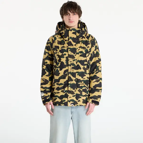 A BATHING APE Яке A BATHING APE 1St Camo Shark Snowboard Jacket M Yellow S