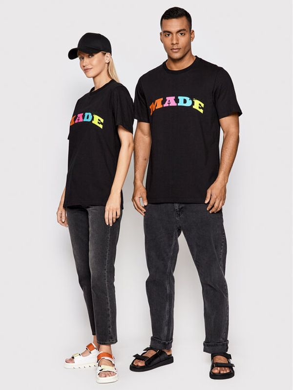 2005 2005 Тишърт Unisex Made Черен Regular Fit