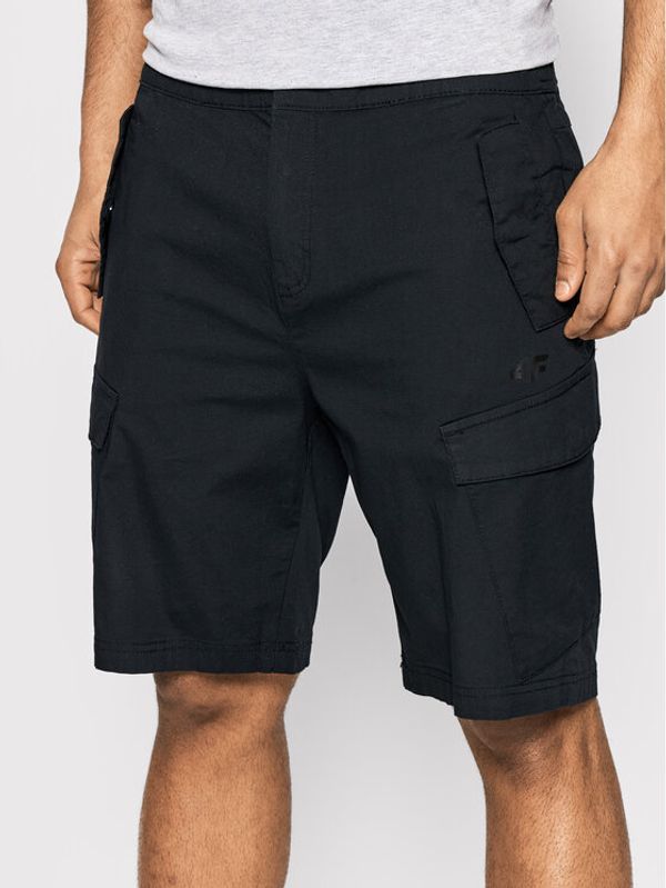 4F 4F Шорти от плат H4LL22-SKMC010 Черен Regular Fit
