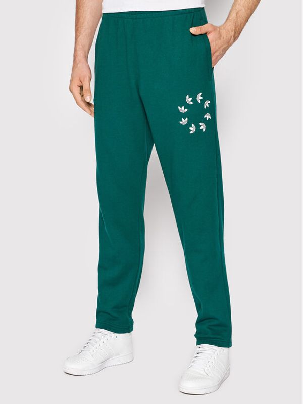 adidas adidas Долнище анцуг adicolor Spinner HC4494 Зелен Regular Fit