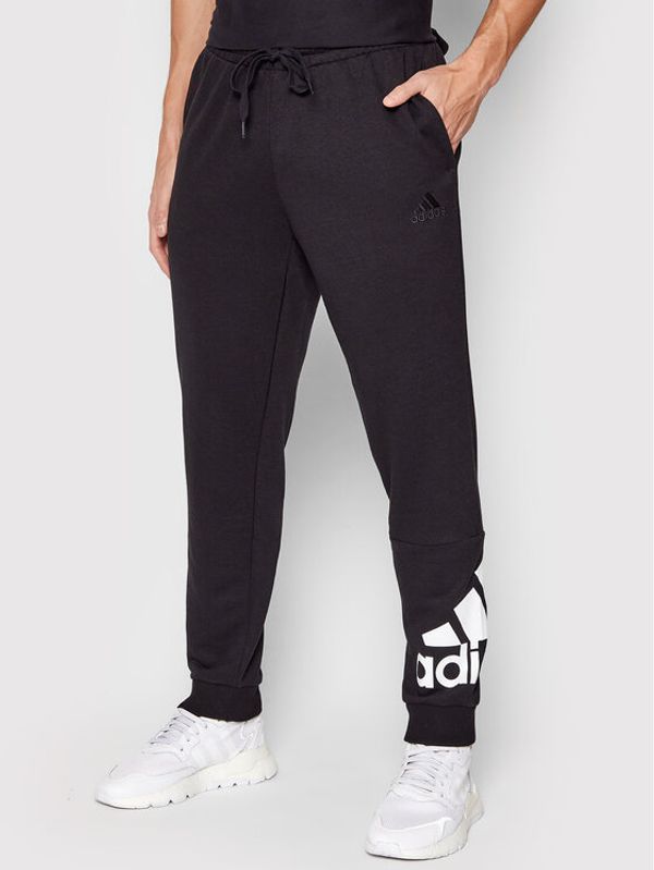 adidas adidas Долнище анцуг Essentials GK8968 Черен Regular Fit