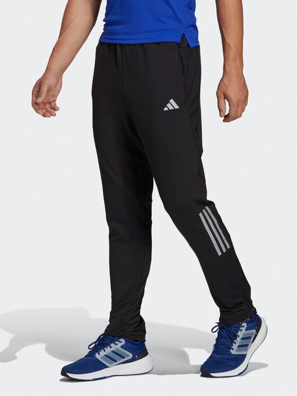 adidas adidas Долнище анцуг Own the Run Astro Knit Joggers HN0806 Черен Regular Fit