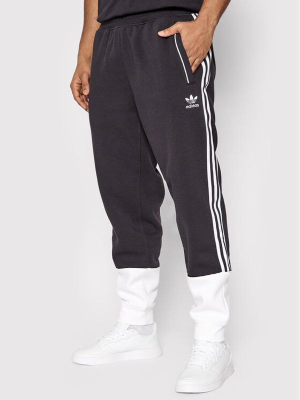 adidas adidas Долнище анцуг SST Fleece HC2082 Черен Regular Fit