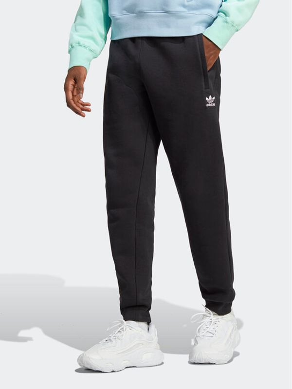 adidas adidas Долнище анцуг Trefoil Essentials Joggers IA4837 Черен Slim Fit