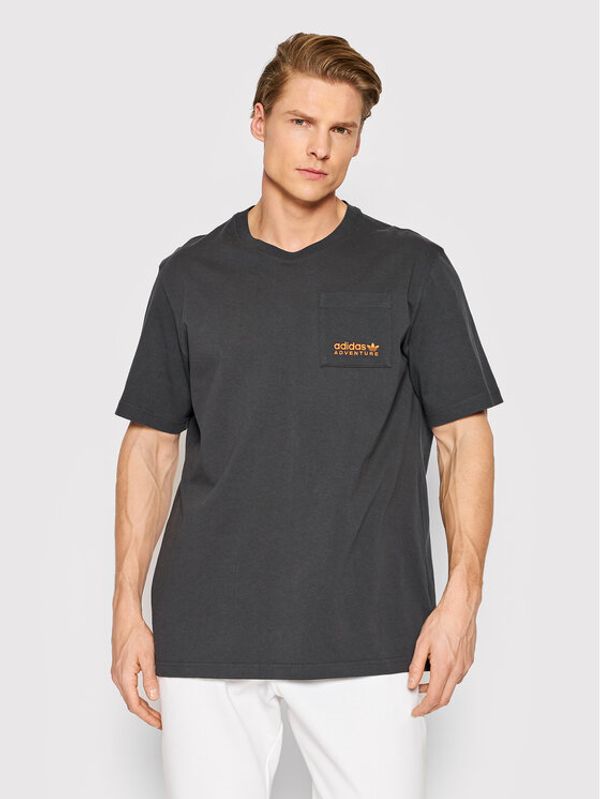 adidas adidas Тишърт Adventure C-Butterfly Pocket HF4795 Сив Relaxed Fit