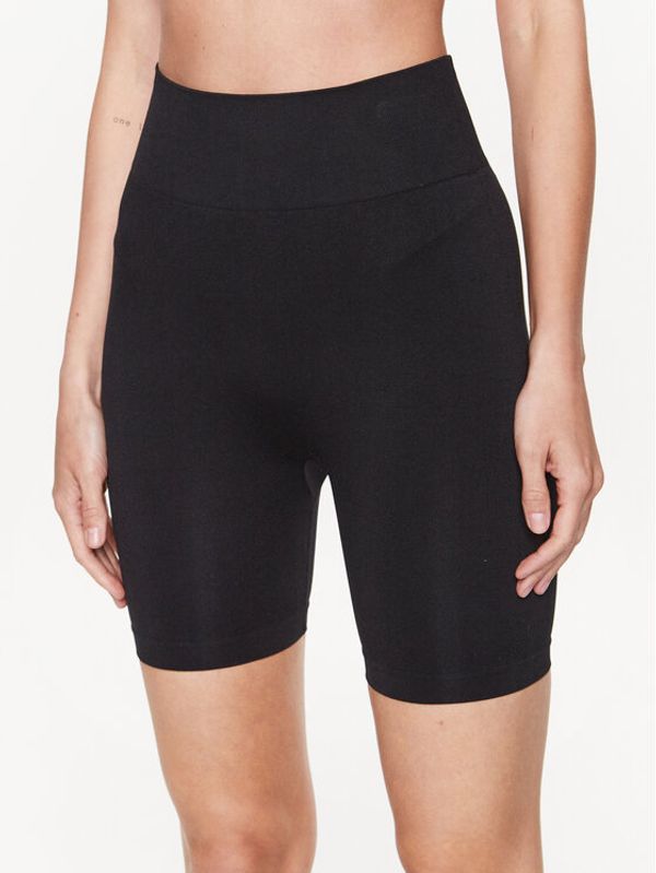 b.young b.young Спортни шорти 20807917 Черен Slim Fit