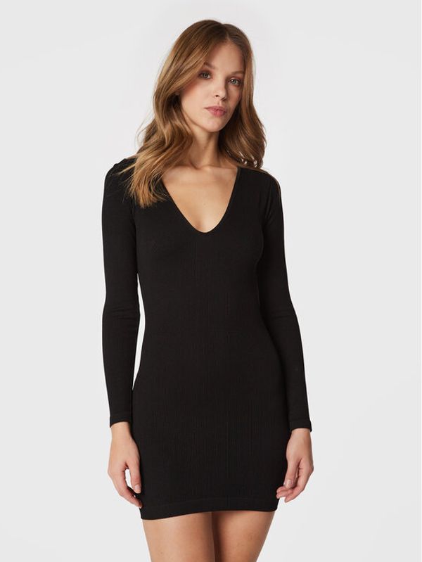 BDG Urban Outfitters BDG Urban Outfitters Ежедневна рокля 75443820 Черен Slim Fit