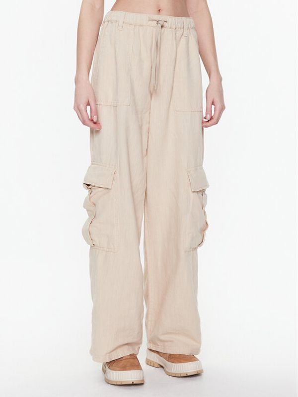 BDG Urban Outfitters BDG Urban Outfitters Текстилни панталони BDG LUCA LINEN CARGO 76475151 Екрю Relaxed Fit