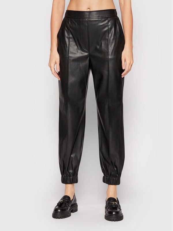 Boss Boss Панталони от имитация на кожа C_Teruna 50464355 Черен Relaxed Fit