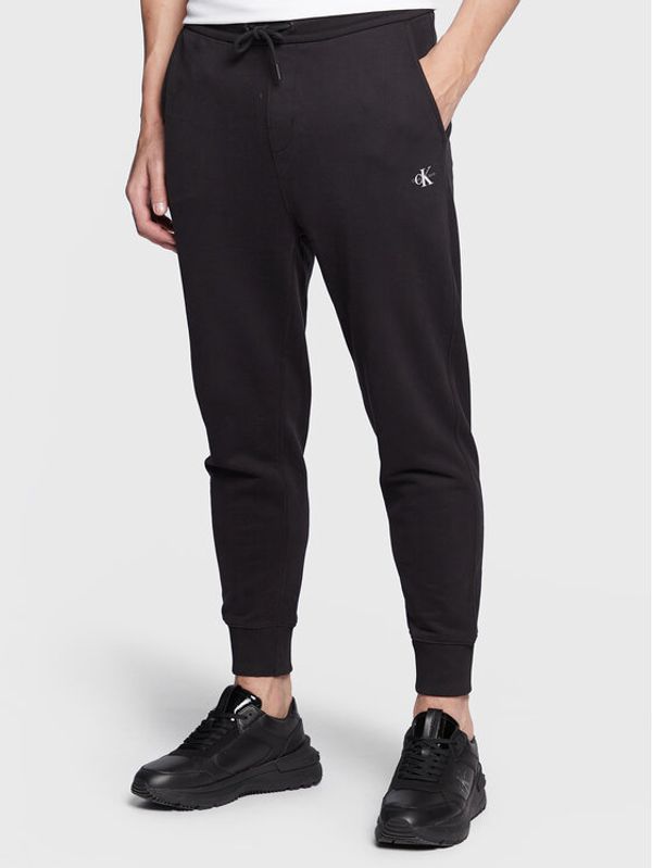 Calvin Klein Jeans Calvin Klein Jeans Долнище анцуг J30J322484 Черен Regular Fit