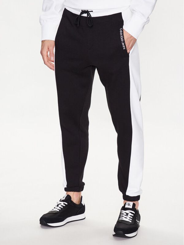 Calvin Klein Jeans Calvin Klein Jeans Долнище анцуг J30J323155 Черен Regular Fit