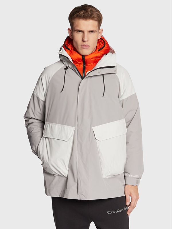 Calvin Klein Jeans Calvin Klein Jeans Зимно яке J30J321967 Сив Regular Fit