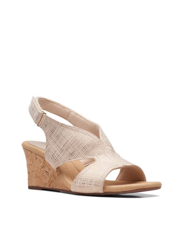 Clarks Clarks Сандали Kyarra Aster 26171236 Бежов