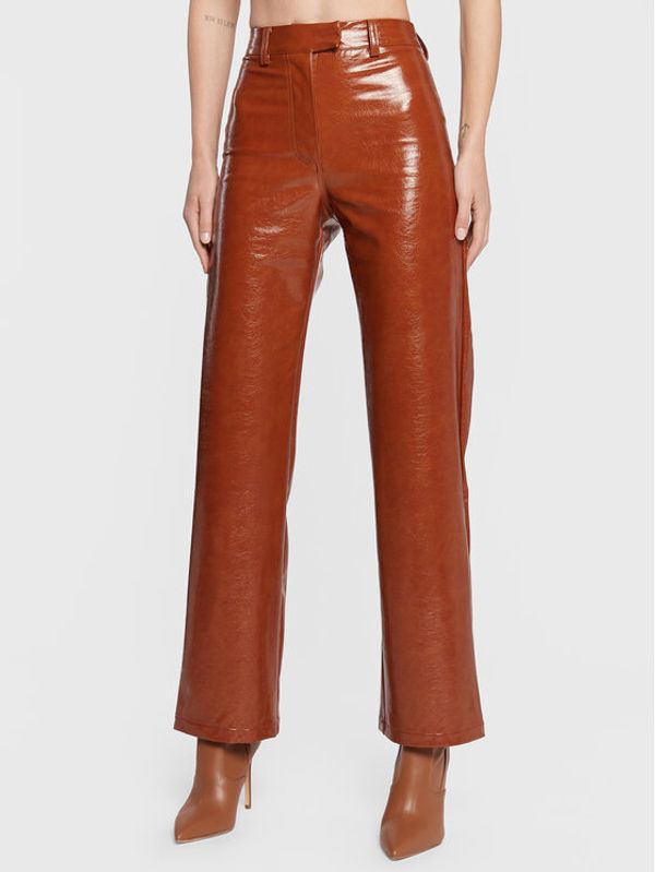 Cotton On Cotton On Панталони от имитация на кожа 2054453 Кафяв Relaxed Fit