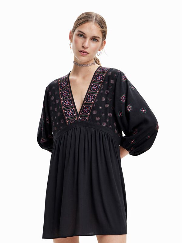 Desigual Desigual Ежедневна рокля Creta 23SWVW76 Черен Regular Fit