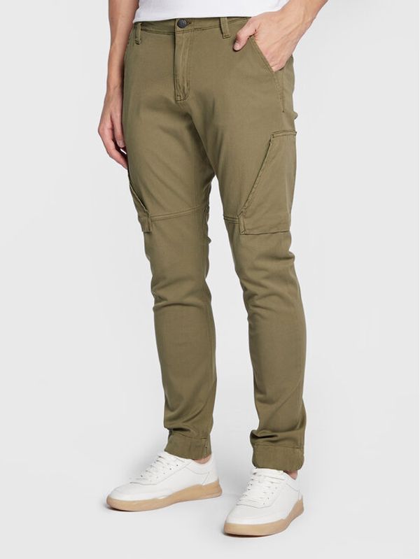 Duer Duer Текстилни панталони Live Free Adventure MPTH1006 Зелен Relaxed Fit