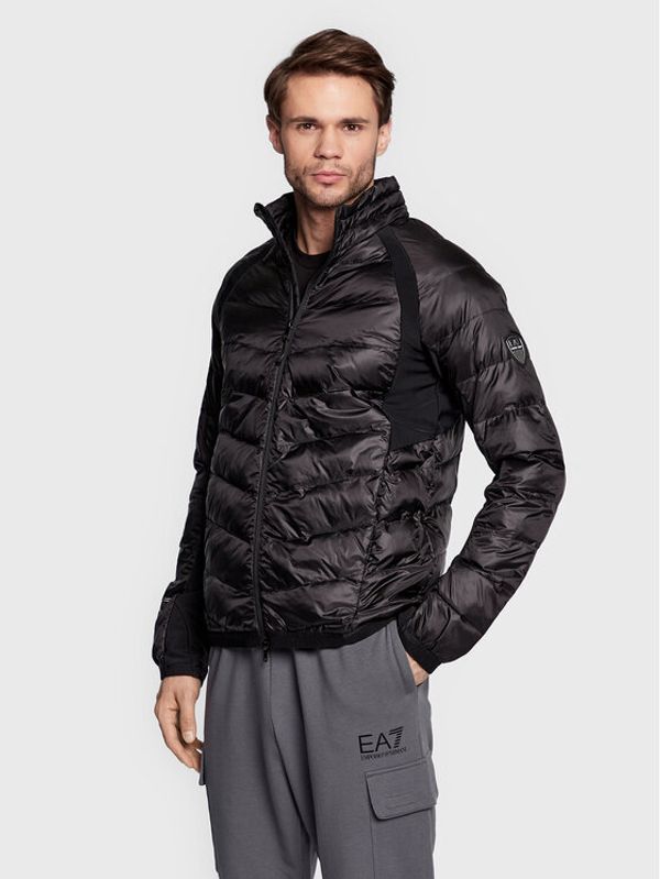 EA7 Emporio Armani EA7 Emporio Armani Пухено яке 6LPB45 PNQ9Z 1200 Черен Regular Fit