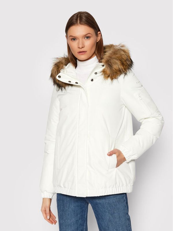 Geox Geox Зимно яке Carum W1429L T2877 F1499 Бял Regular Fit