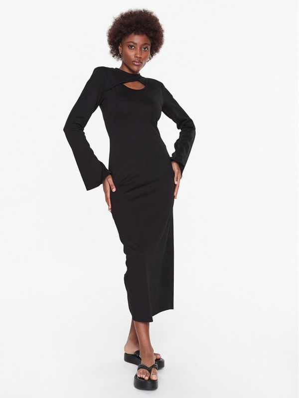 Gestuz Gestuz Ежедневна рокля Anka 10906826 Черен Slim Fit