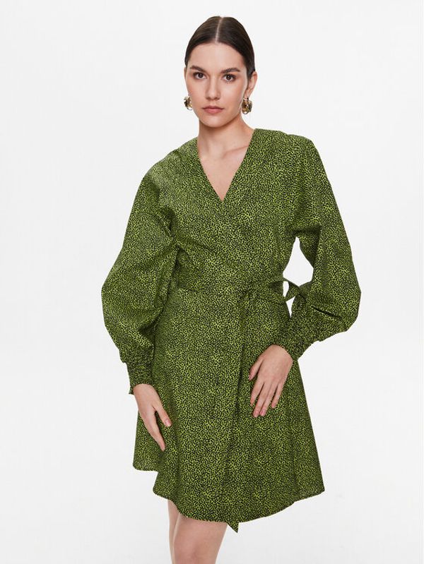 Gestuz Gestuz Ежедневна рокля Calliope 10906954 Зелен Regular Fit