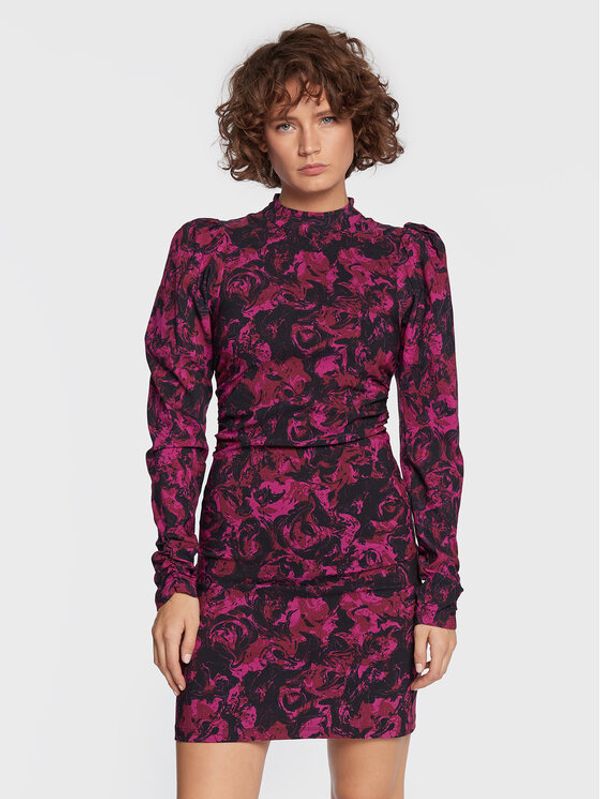 Gestuz Gestuz Ежедневна рокля Rava 10906454 Розов Slim Fit