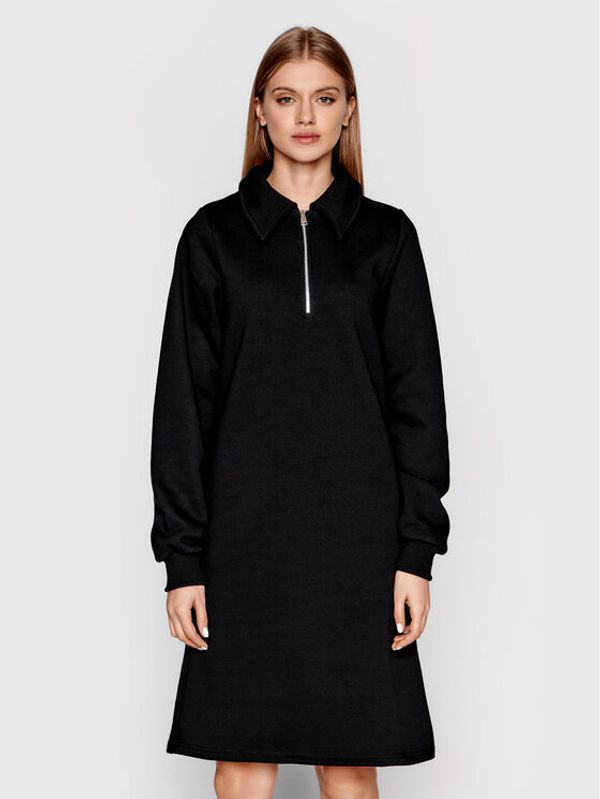 Gestuz Gestuz Плетена рокля Nankitagz 10905895 Черен Regular Fit