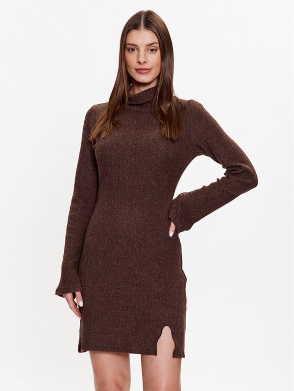 Gina Tricot Gina Tricot Плетена рокля 20262 Кафяв Slim Fit