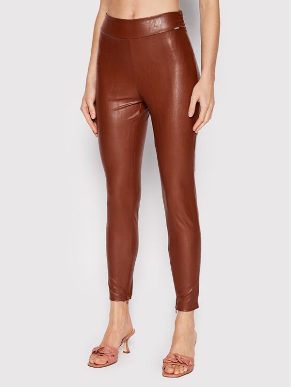 Guess Guess Панталони от имитация на кожа W2YB16 WEPI0 Кафяв Slim Fit