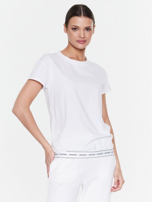 Guess Guess Тишърт Carrie O2BM08 KBBU1 Бял Regular Fit