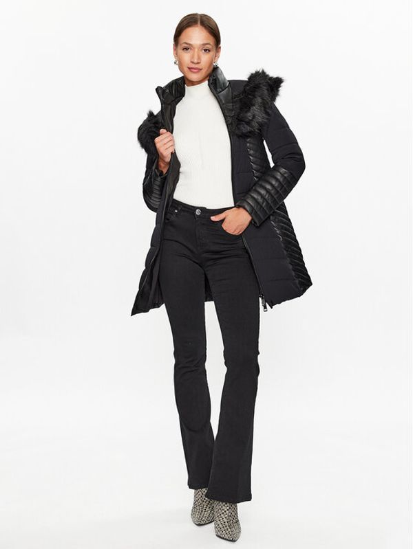 Guess Guess Зимно яке W3BL26 W6NW2 Черен Regular Fit