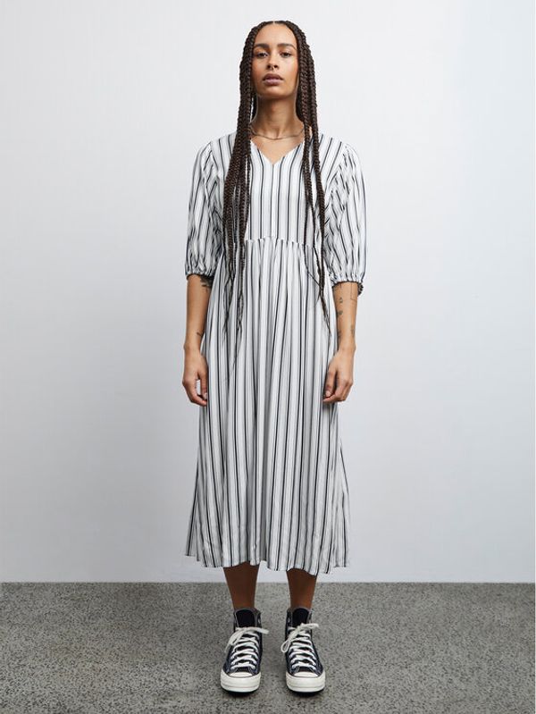 ICHI ICHI Ежедневна рокля 20118493 Бял Regular Fit