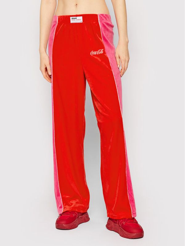 Local Heroes Local Heroes Долнище анцуг COCA-COLA Velour LHCCP004 Червен Regular Fit