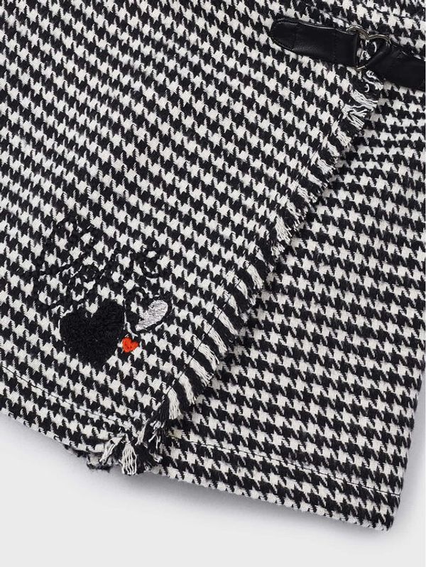 Mayoral Mayoral Шорти от плат 4.907 Черен Regular Fit