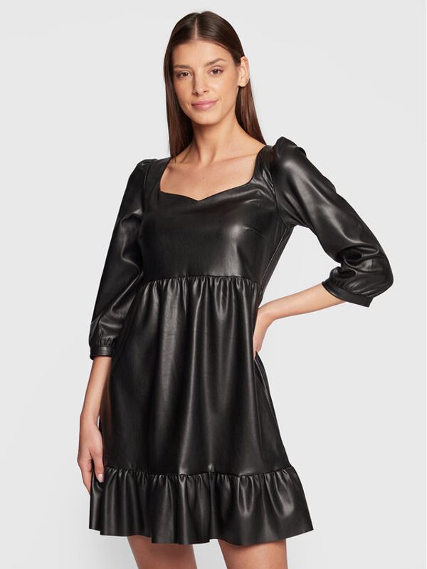 NAF NAF NAF NAF Рокля от имитация на кожа Ayaka THNR58A Черен Regular Fit