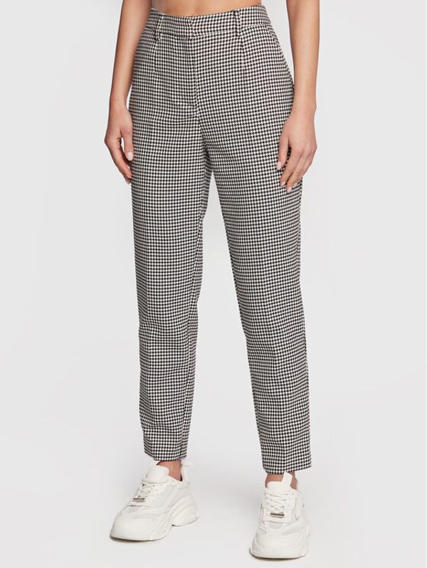 NAF NAF NAF NAF Текстилни панталони Epuce THNP19 Черен Regular Fit