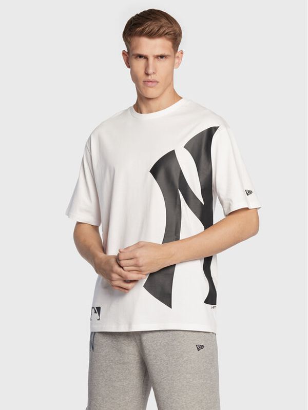 New Era New Era Тишърт New York Yankees MLB Side Logo 60284630 Бял Relaxed Fit
