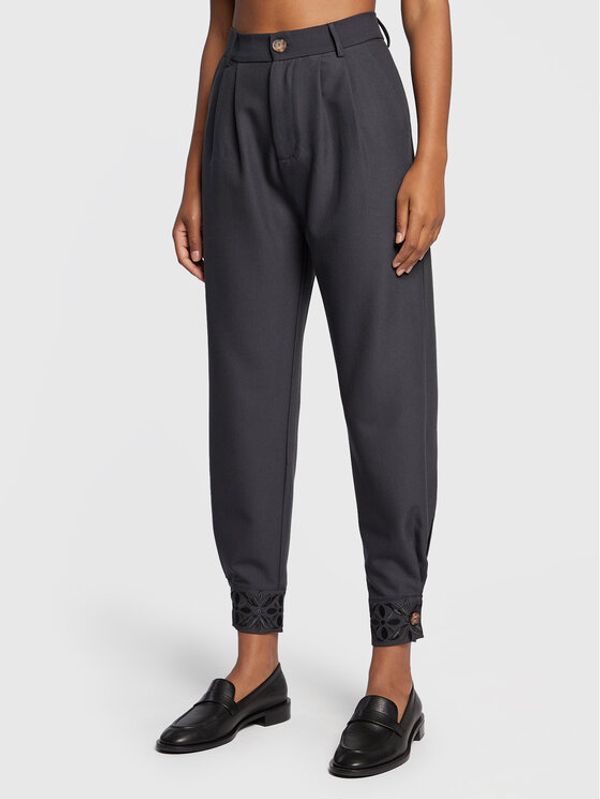 NKN Nekane NKN Nekane Текстилни панталони NI.NAIALA Сив Regular Fit