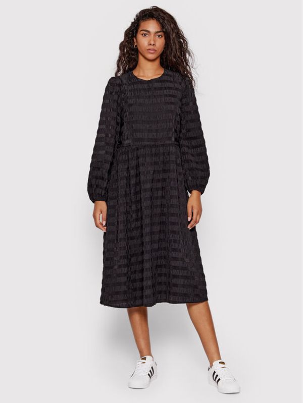 Pieces Pieces Ежедневна рокля Felicia 17127486 Черен Relaxed Fit