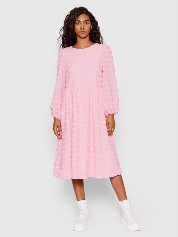 Pieces Pieces Ежедневна рокля Felicia 17127486 Розов Relaxed Fit