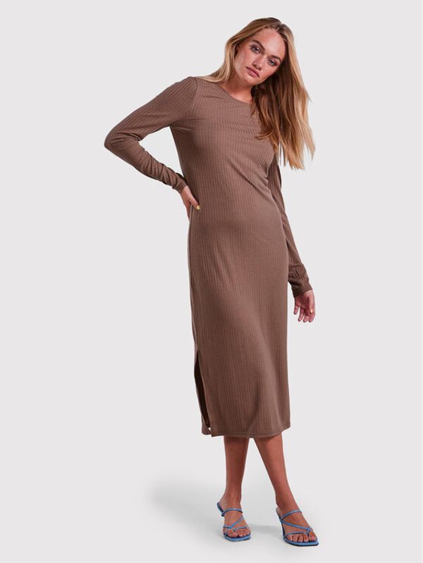 Pieces Pieces Ежедневна рокля Kylie 17126214 Кафяв Slim Fit