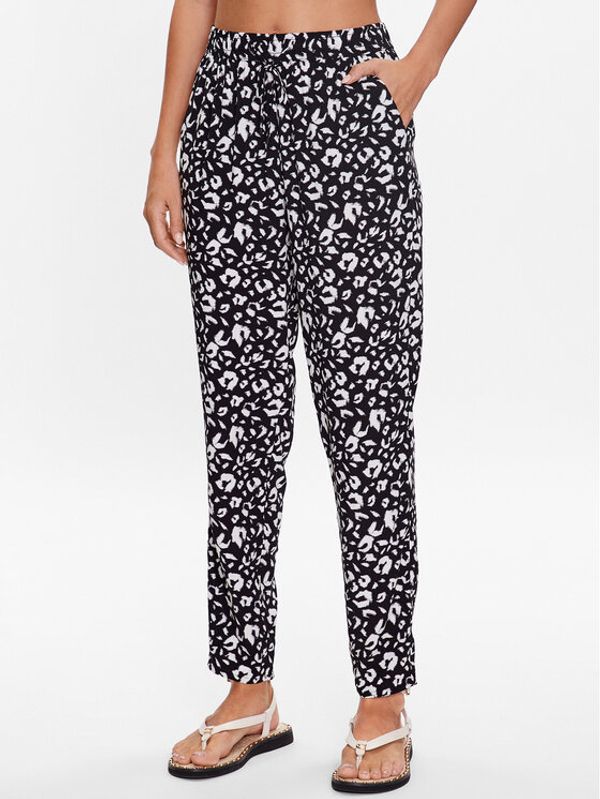 s.Oliver s.Oliver Текстилни панталони 2132619 Черен Relaxed Fit