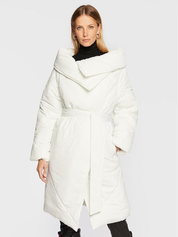 Silvian Heach Silvian Heach Пухено яке CVA22038PI Бял Relaxed Fit