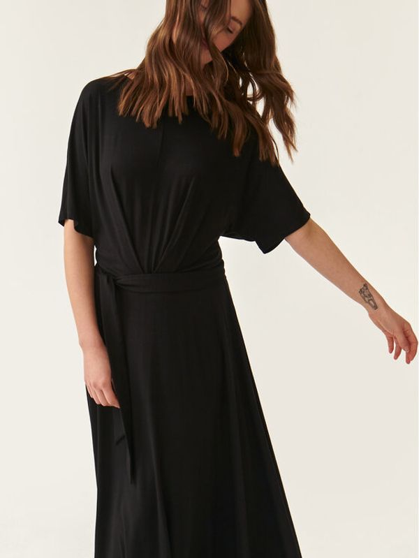 Tatuum Tatuum Ежедневна рокля Ewelo 1 T2303.201 Черен Regular Fit