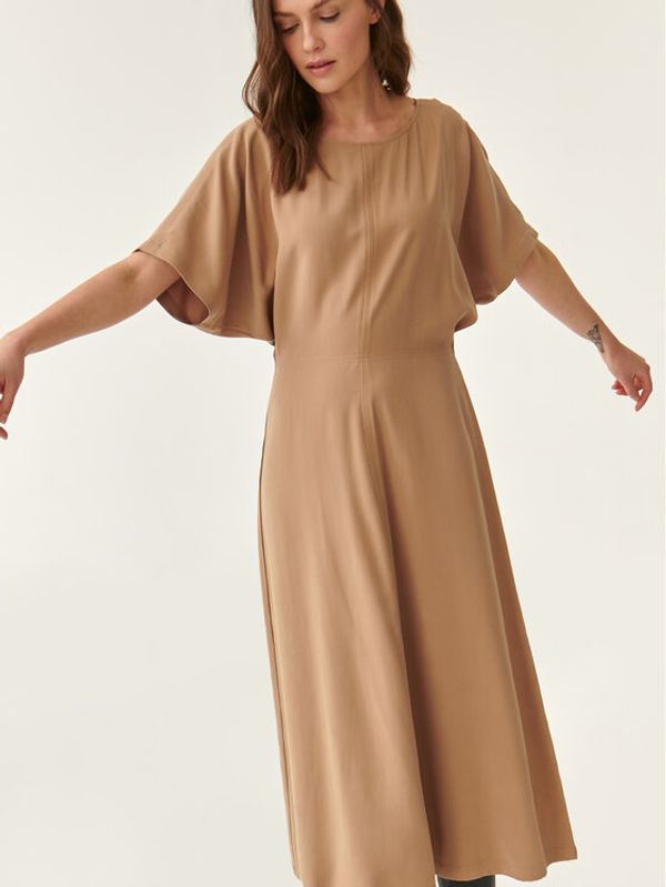 Tatuum Tatuum Ежедневна рокля Lunizmo T2303.202 Бежов Regular Fit