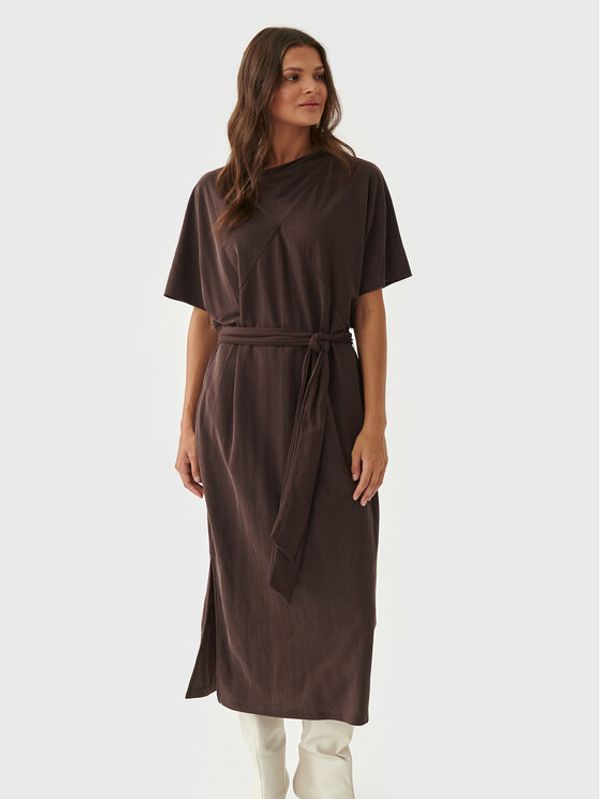 Tatuum Tatuum Ежедневна рокля Zorki T2218.205 Кафяв Regular Fit